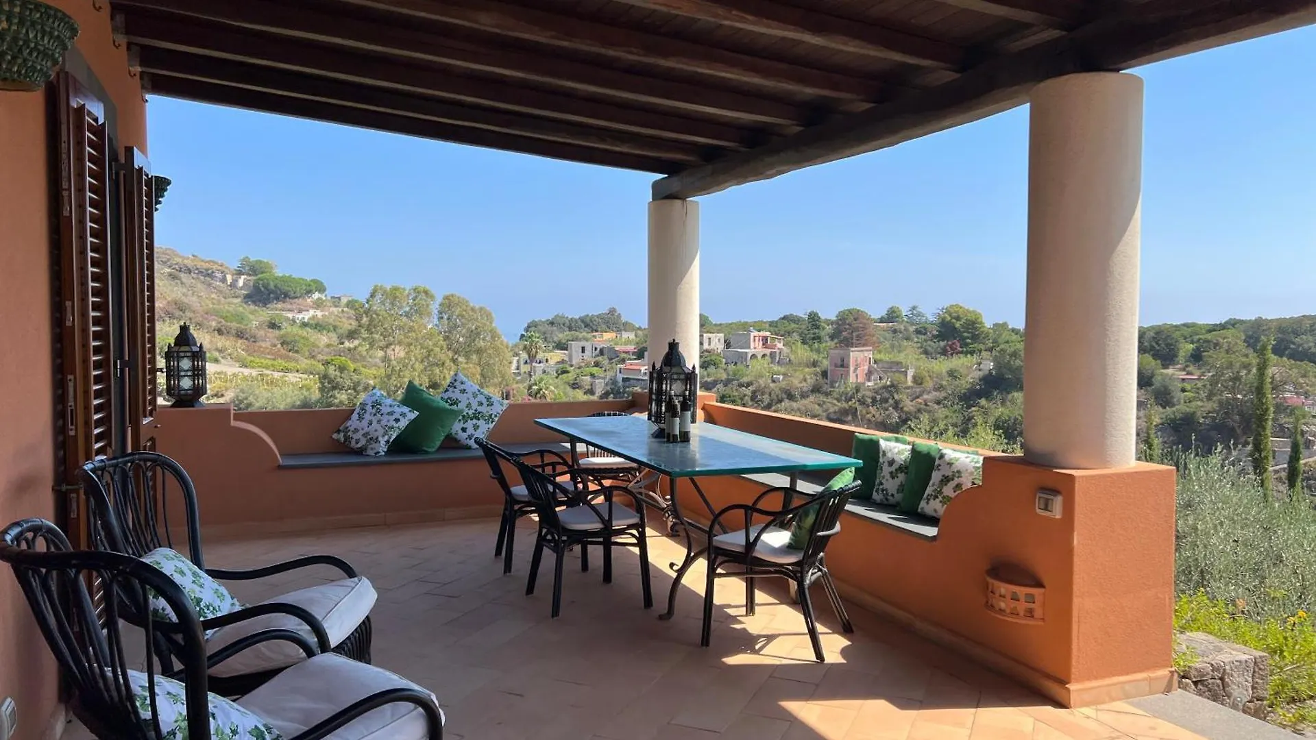 Casa Pirrera Asinelli Vila Lípara 0*,  Itália